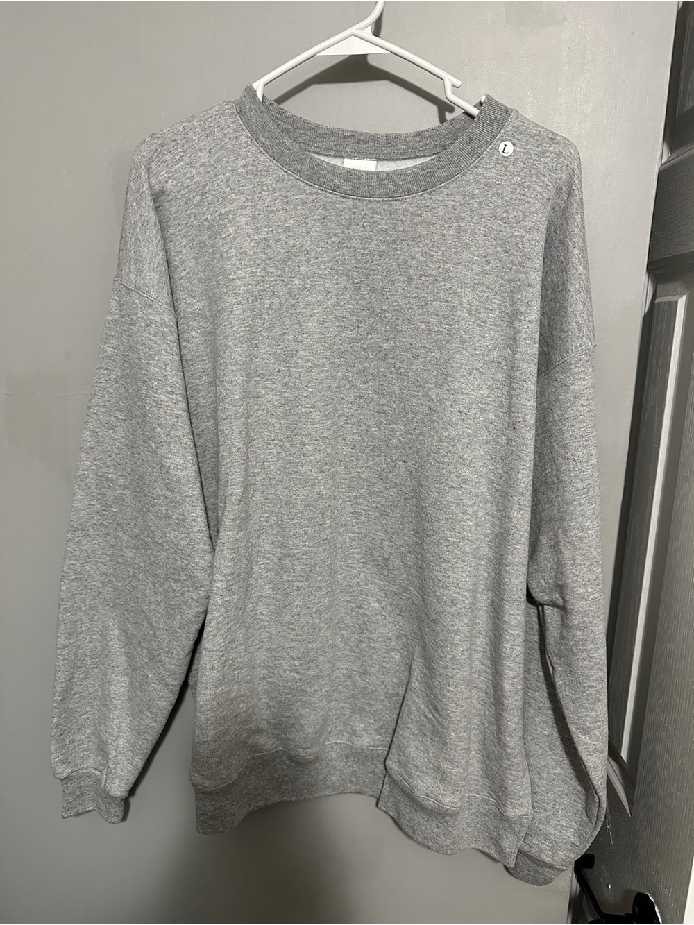 Hanes Classic Gray Crewneck Sweatshirt - L